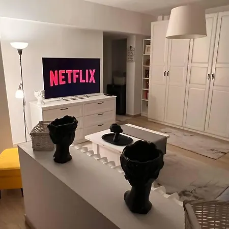 Modern & Cozy 2 Lejlighed *