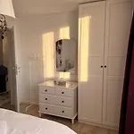 Modern & Cozy 2 Lejlighed